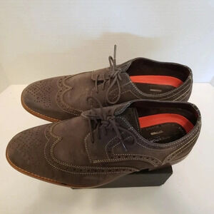 Rockport Mens  Brown Suede Wing Tip Dress Shoes.